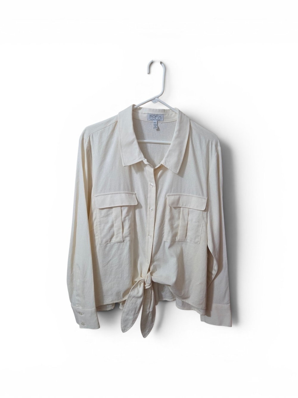 sofia by sofia vergara Cream Tie-Front Button Shirt with Pockets